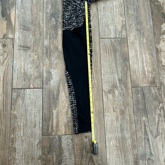 Nike Pro HyperWarm  Women’s Brushed Training Tights Black/White  Size Small - Picture 6 of 9